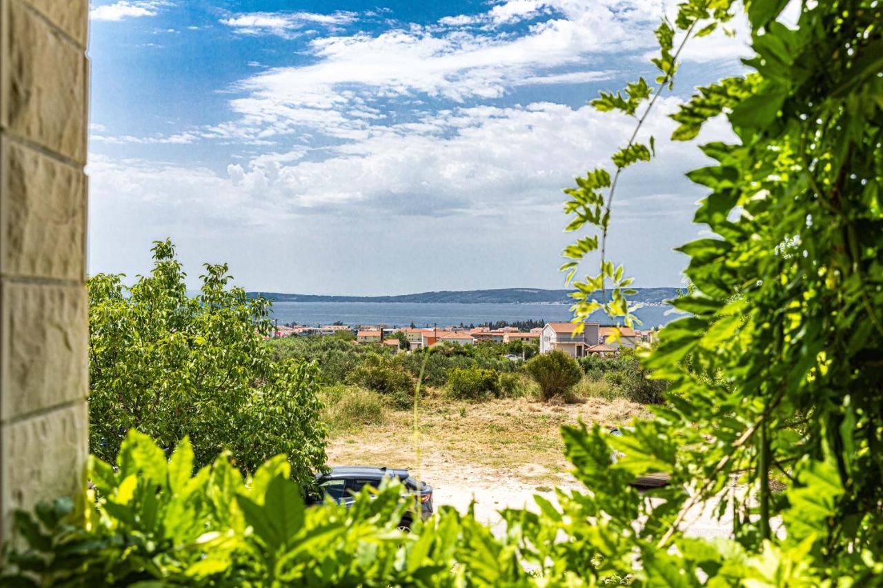 Home Away From Home With Outdoor Pool, Botanical Garden And A Beautiful Sea View Каштела Екстер'єр фото