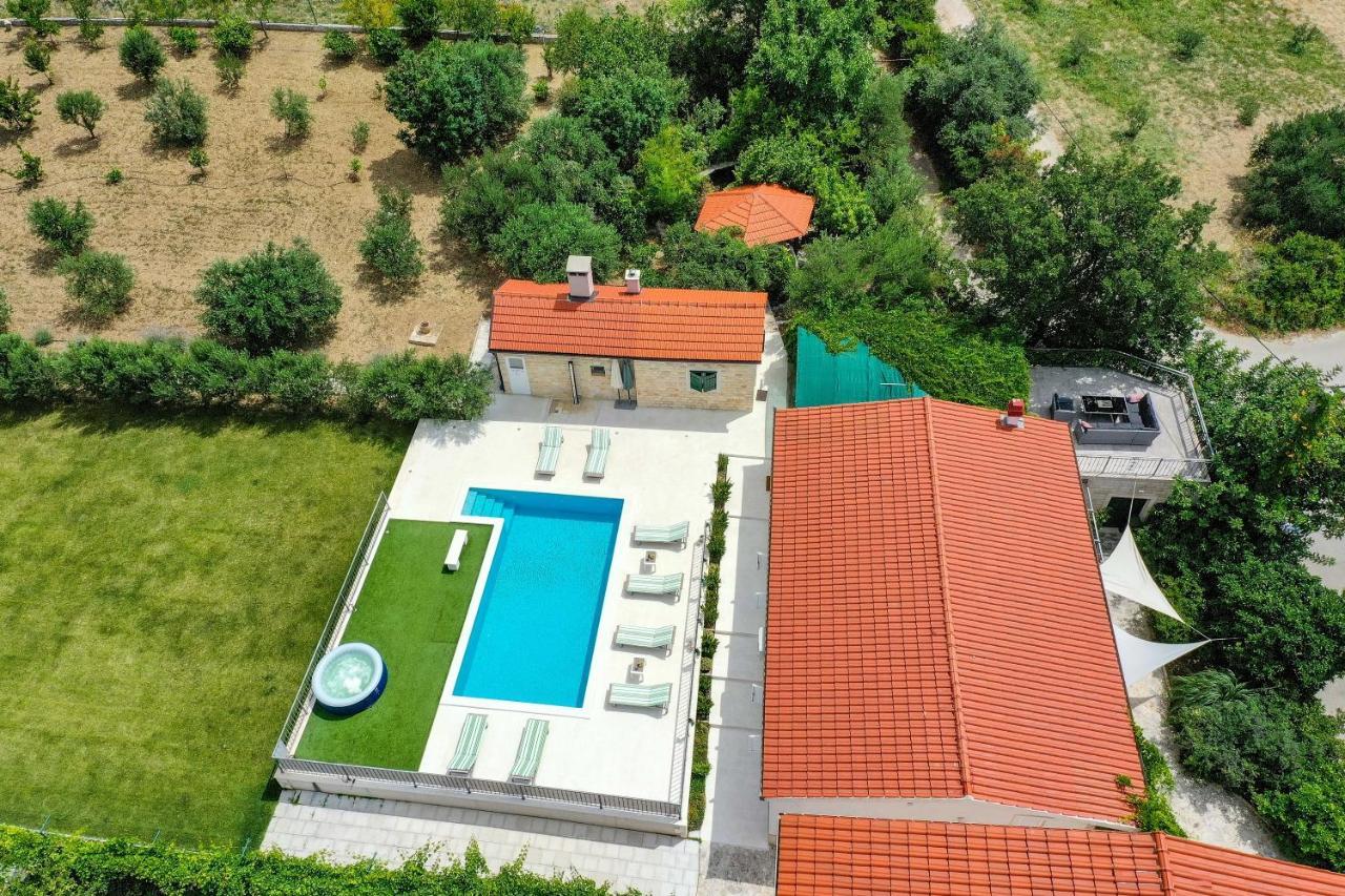 Home Away From Home With Outdoor Pool, Botanical Garden And A Beautiful Sea View Каштела Екстер'єр фото